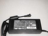 Toshiba napájecí zdroj AC adapter 19V/4.74A 90W 5.5x2.5mm konektor