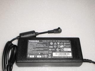 Toshiba napájecí zdroj AC adapter 19V/4.74A 90W 5.5x2.5mm konektor