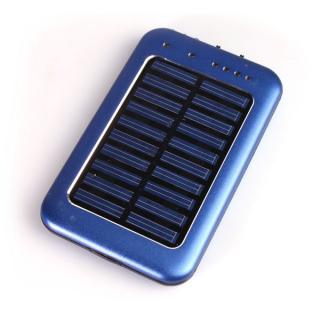 Solární nabíječka s vestavěnou  2600mAh Li-Pol baterií a LED svítilnou