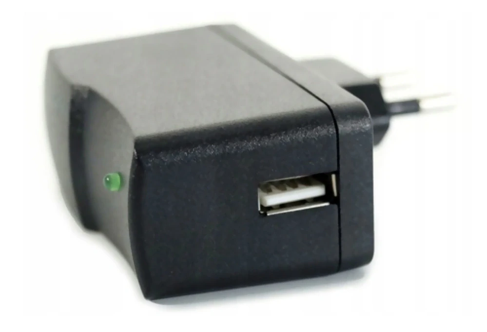 Nabíječka AMSO AM-USB-10W - USB nabíječka do el. sítě s výstupem 5V/2000mA